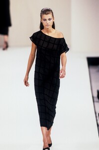 nicole-farhi-fw-1997-2.thumb.jpg.1f622f4265d44c4e60ad66926348e7e8.jpg