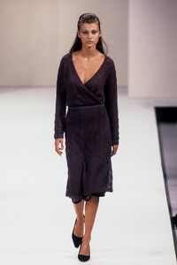 nicole-farhi-fw-1997-4.thumb.jpg.a1654a767465e0f30211b9dce570cfdc.jpg