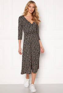 only-zille-naya-34-long-dress-black-aop-refresh.thumb.jpg.3de3caee6de49b765505c7fb80c02cf2.jpg