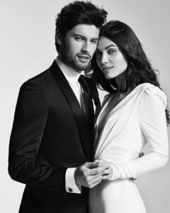 pronovias_137576947_1143907592729723_7914236452573828232_n.jpg
