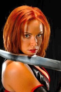 rayne2-bloodrayne-260076_300_452.jpg