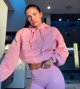 sarasampaio_143237484_206964044455718_8183147800844561574_n.jpg