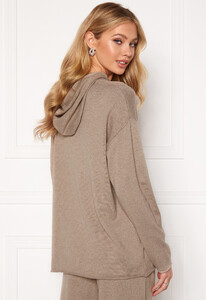 selected-femme-linka-cashmere-ls-hoodie-sand-melange_2.thumb.jpg.372517e04c841addfd90ae52fdb60186.jpg