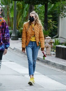 stella-maxwell-out-with-her-dog-in-los-angeles-01-16-2021-5.jpg