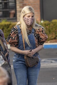 tori-spelling-in-denim-overalls-out-in-calabasas-01-24-2021-4.jpg