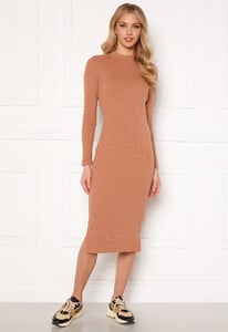 vero-moda-harriet-ls-high-neck-dress-mocha-mousse.thumb.jpg.9f5d3a70b33941e9650de725d01adef4.jpg