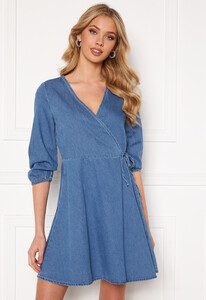 vero-moda-henna-34-wrap-dress-light-blue-denim.thumb.jpg.a6d88cddb74fd4de9e45d9c9c856b2c1.jpg