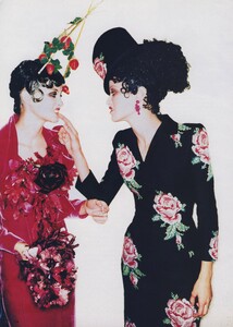 von_Unwerth_US_Vogue_October_1996_05.thumb.jpg.224904236229baf05eff519fb38c3712.jpg