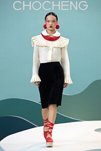 00007-Chocheng-RTW-Fall-21.thumb.jpg.f68293f4eb51218e8a88a9236431297b.jpg