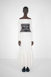 00009-alaia-couture-fall-21-credit-pierre-ange-carlotti.thumb.jpg.aa788a3fa7c6e9845c9ec7a5de1203b6.jpg