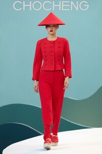 00018-Chocheng-RTW-Fall-21.thumb.jpg.d0ace35cb5aec78b5b70d948ba26f6c0.jpg