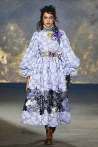 00019-Viktor-and-Rolf-Spring-21-Couture-Credit-Team-Peter-Stigter.thumb.jpg.9ef680b0e59a3de116a0f1e7c97d6ff6.jpg
