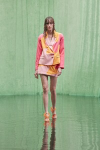 00029-Maisie-Wilen-Fall-21-credit-Zev-Schmidtz.thumb.jpg.edb8fdaad84a2f72b22a10a55eaf1622.jpg