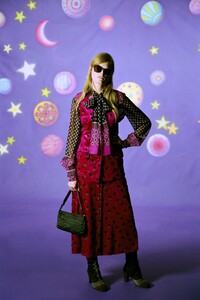 00030-ANNA-SUI-FALL-21-RTW.thumb.jpg.2e5abdc7b419e97f2d1de02230149447.jpg