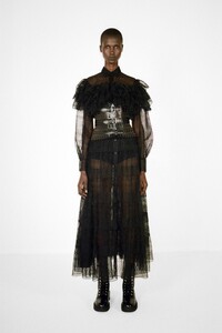 00031-alaia-couture-fall-21-credit-pierre-ange-carlotti.thumb.jpg.4e04421302e1ae4b9d9751dcd86cff92.jpg