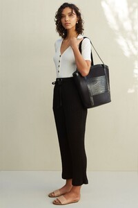 1007A_BB_The-Luna-Pants_Black-Bamboo-Rib-Bag.jpg