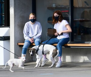        zoe120221BZNimage8.jpg