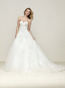 1027703457_collazione_2018_Pronovias67.thumb.jpg.1b4c76498960b64f3e72fab8c0c1e2e7.jpg
