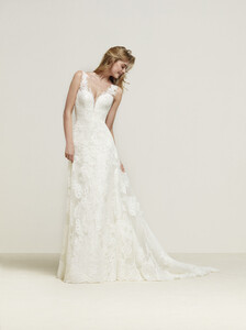 1069104316_collazione_2018_Pronovias71.thumb.jpg.6c085f87d0826dd4c29e60f10f920763.jpg
