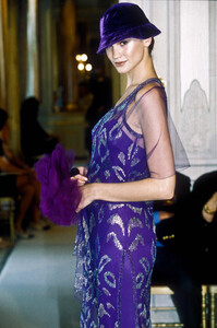 1140921944_Chanel1996HauteCoutureFall(2).thumb.jpg.e73d06e347222514dabc8bc1bb5f530c.jpg