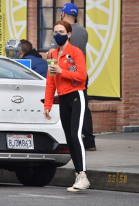        zoe110221BZNimage111.jpg
