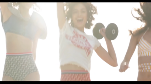 LOVE - Tommy Hilfiger-00.01.26.932.png