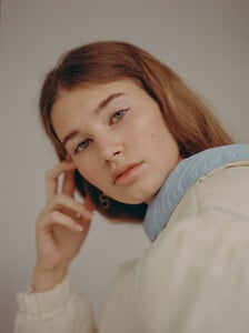 Emma+Trim+and+Sasha+Clyde+by+WUL+Magazine (1).jpg