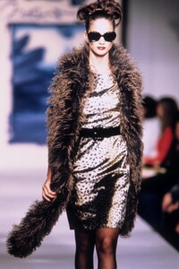 1281302902_JeromeLHuillier1995WomenRTW32.thumb.jpg.0c68f418adfd759b87c1de0af6dcfb4c.jpg