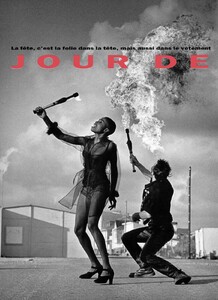 1321728677_199112-199201VogueHommesFr-Ph.ThierryLegouesjourdefete.thumb.jpg.c32f8a20cadb4317f9d9995122940937.jpg
