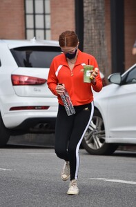        zoe110221BZNimage118.jpg