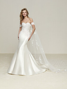 1375164493_collazione_2018_Pronovias50.thumb.jpg.680a84724d3c85ac65b01297431a29bc.jpg
