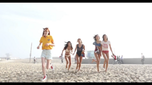 1390801083_LOVE-TommyHilfiger-00_00_06_571.thumb.png.bece2fc4dd8cf37e03f0533ec68d22ab.png