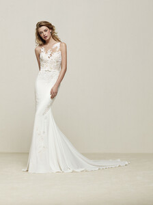 1404116280_collazione_2018_Pronovias35.thumb.jpg.a1b37db31d59e8debf59fa12e9ba80c3.jpg
