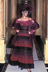 1578860783_Chanel1996HauteCouture91.thumb.jpg.65956fea9fa03f1ead9af375f631299a.jpg