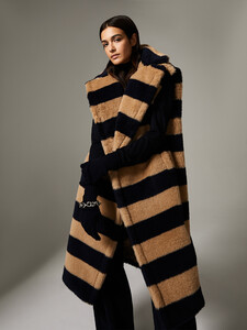 1603124922201532-FW20-Max-Mara-ONLINE-EXCLUSIVE-05.jpg