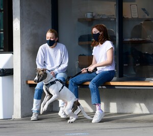        zoe120221BZNimage4.jpg