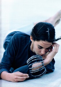 1630462185_MarieClaireItaliaMarch1991inGrigioNeilKirk3.thumb.jpg.03e39ff9bac4328b7c1fb249f57edd88.jpg