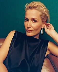 Gillian Anderson @ InStyle March 2021 by Charlotte Hadden 01.jpg