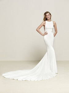 1677537946_collazione_2018_Pronovias58.thumb.jpg.0630e8fd671a93d15d9fc29d776a95db.jpg