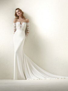1694804520_collazione_2018_Pronovias4.thumb.jpg.121ff8673f33584fe2989dd6ac0762b7.jpg