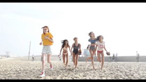 LOVE - Tommy Hilfiger-00.00.06.377.png