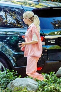       rob250221BZNimage110.jpg