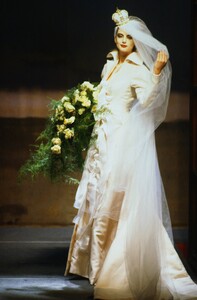 1772905012_vivienne-westwood-ss-1996(4).thumb.jpg.3aeefc01c8b391eaa681e415ea9f81ab.jpg