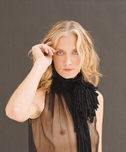 1822942661_JoelyRichardsonbyHarryBordenforObserverMagazine31stDecember200104.thumb.jpg.69e1e98229da8b2be19419b95c1429e1.jpg