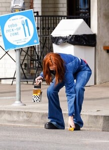        zoe090221BZNimage105.jpg