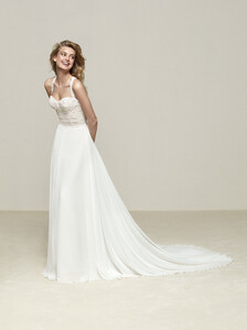 1870832973_collazione_2018_Pronovias37.thumb.jpg.298d47730409ac9499bfb02c3d88b72b.jpg