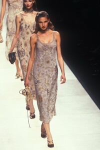 1978151639_GiorgioArmani1995WomenRTW219.thumb.jpg.b5d31c0a4ed09646048ce1e931158fdb.jpg