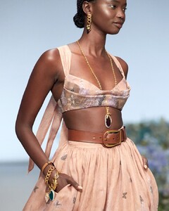19_ZIMM_S21_RUNWAY_DETAILS_1080x1350_HR51.thumb.jpg.628d1f1365da43767727b7454d6ea44c.jpg