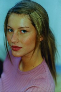 2002929723_gisele(2).thumb.jpg.3813f13b129cf21335c8bee860fa40a6.jpg