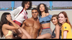 LOVE - Tommy Hilfiger-00.01.16.453.png